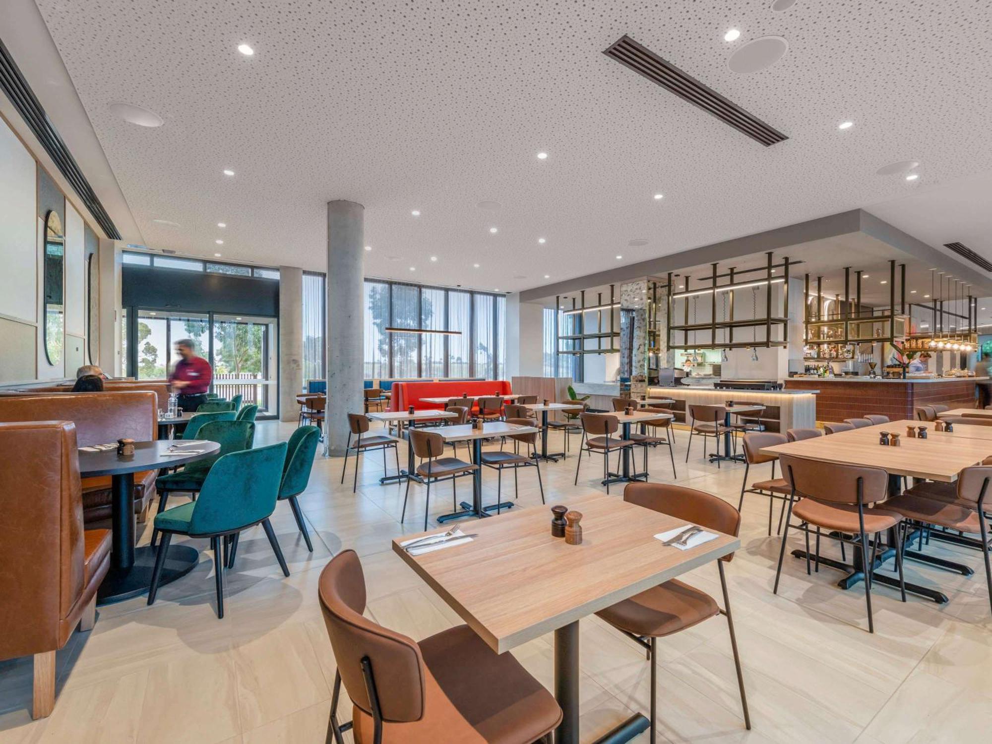 Mantra Melbourne Epping Hotel Exterior foto